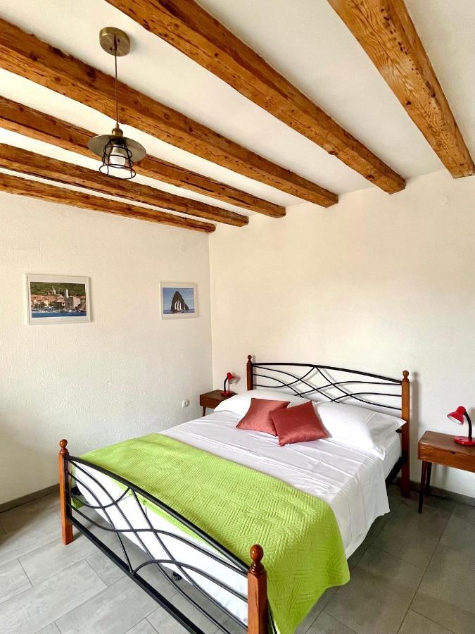Val Comeza Hotell Komiža Eksteriør bilde