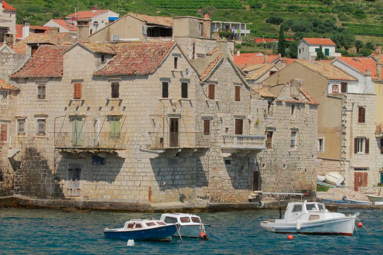 Val Comeza Hotell Komiža Eksteriør bilde