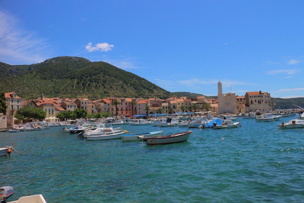 Val Comeza Hotell Komiža Eksteriør bilde