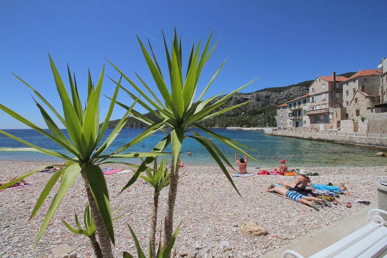 Val Comeza Hotell Komiža Eksteriør bilde